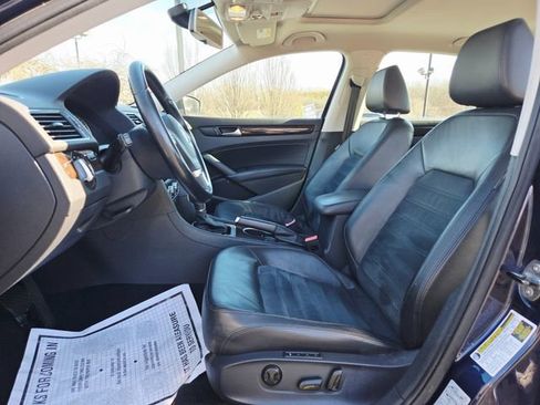 Used 2014 Volkswagen Passat 1.8T SEL Premium image 16