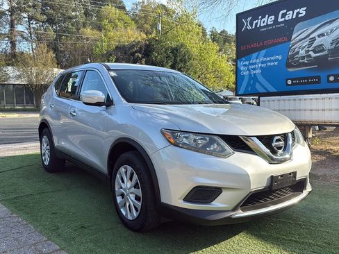 Used 2015 Nissan Rogue S image 1