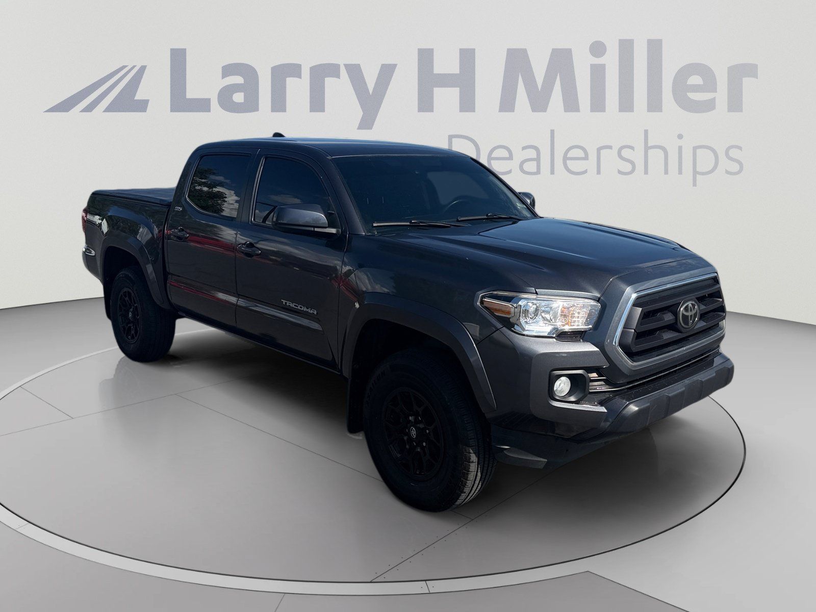 Used 2021 Toyota Tacoma SR5 RWD image 7
