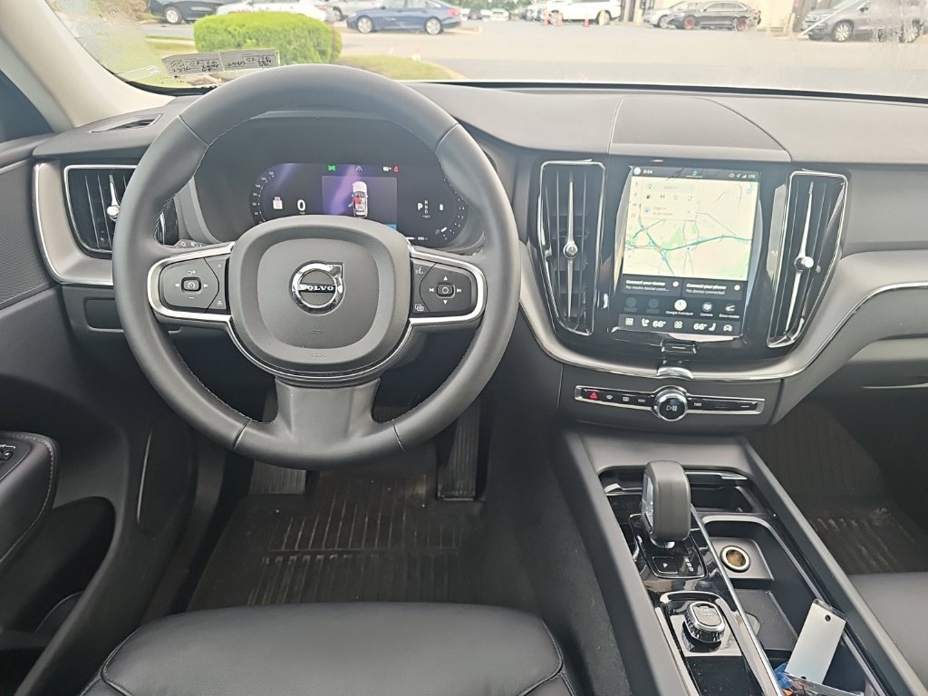 Used 2024 Volvo XC60 B5 Core w/ Protection Package Premier AWD/4WD image 2