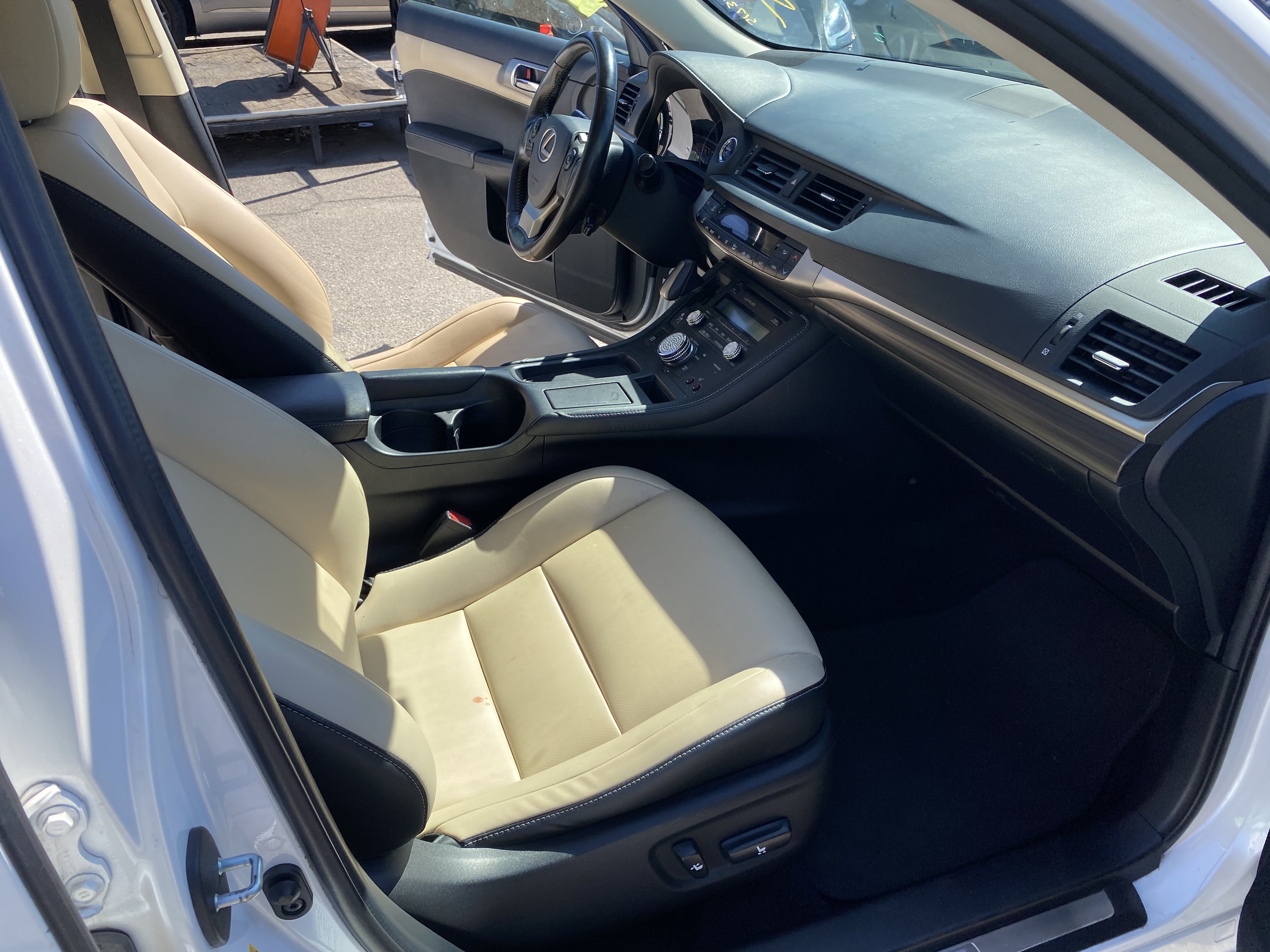 Used 2017 Lexus CT 200h w/ Seat Comfort Package FWD image 22