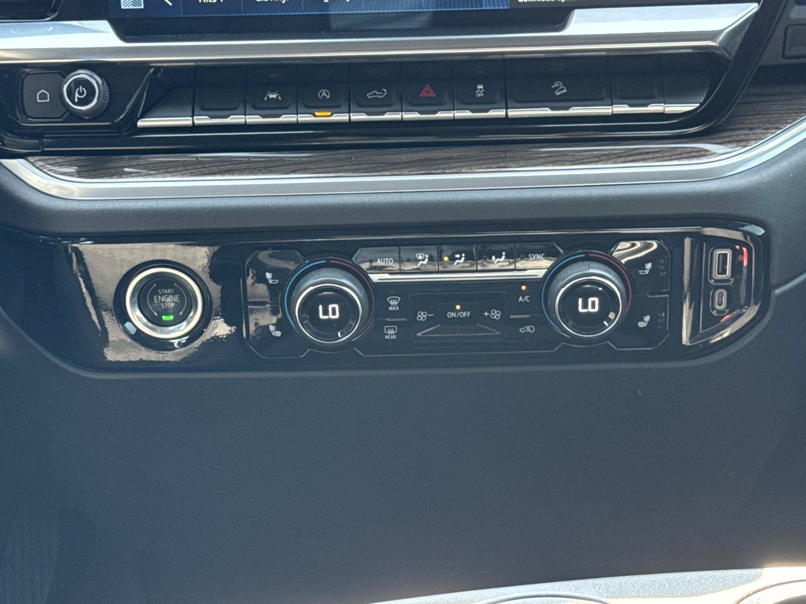Used 2023 Chevrolet Silverado 1500 RST AWD/4WD image 18