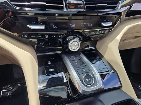 Certified 2024 Acura MDX FWD w/ Technology Package image 18