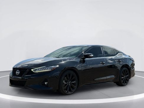 Used 2023 Nissan Maxima SR w/ Sport Mat Group FWD image 2