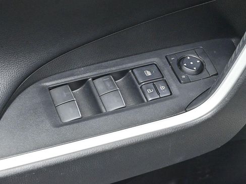 Used 2022 Toyota RAV4 XSE AWD/4WD image 12
