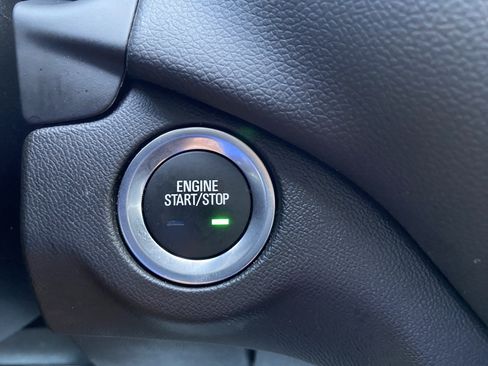 Used 2023 Chevrolet Equinox LT FWD image 25