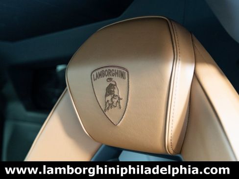 Used 2024 Lamborghini Revuelto image 35