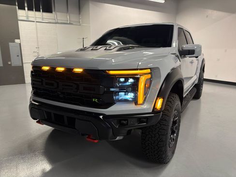 Used 2025 Ford F150 Raptor w/ Equipment Group 803A Raptor R AWD/4WD image 15