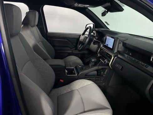 Used 2025 Toyota Tacoma SR5 RWD image 15