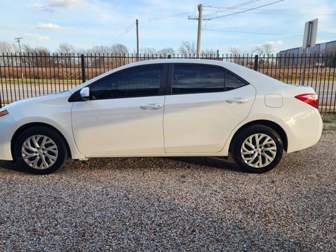 Used 2019 Toyota Corolla LE image 6