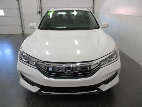 Used 2017 Honda Accord EX-L image 8