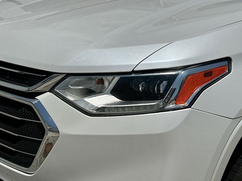 Used 2018 Chevrolet Traverse Premier w/ Driver Confidence II Package FWD image 10