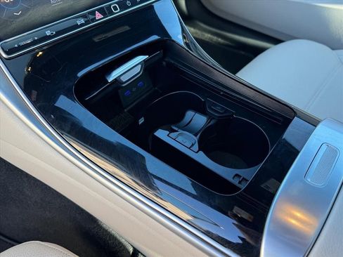 Used 2024 Mercedes-Benz C 300 4MATIC Sedan image 21