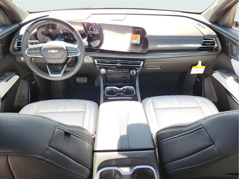 New 2026 Chevrolet Traverse High Country image 13