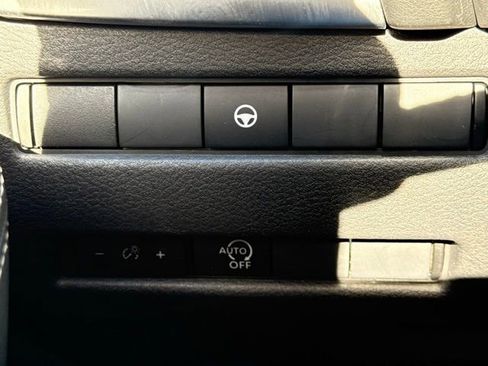 Certified 2023 Nissan Rogue SV image 31