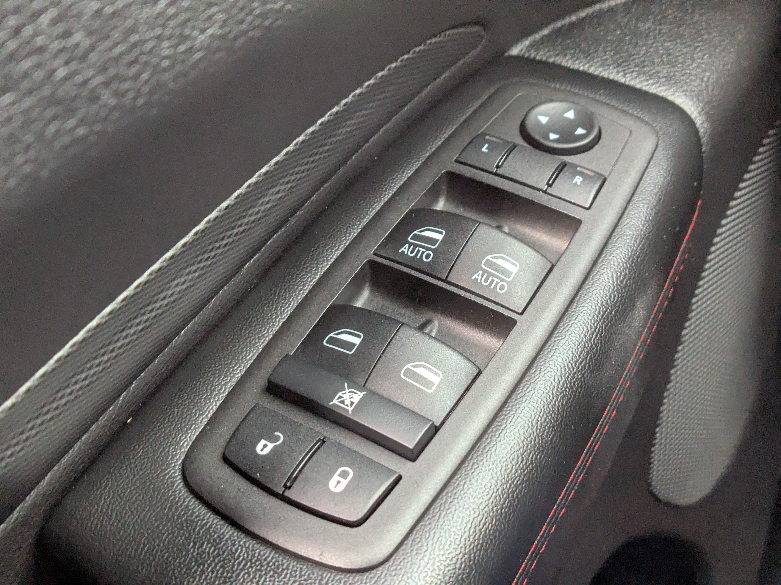 Used 2025 Dodge Durango GT AWD/4WD image 28