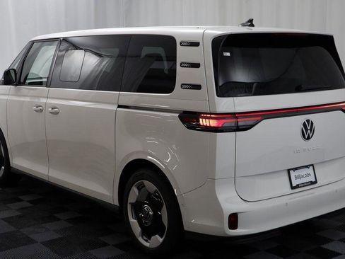 New 2025 Volkswagen ID. Buzz Pro S image 16