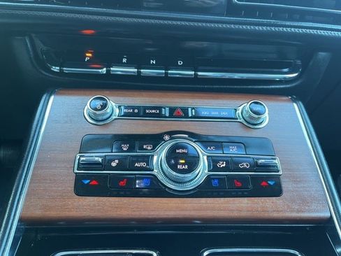 Used 2022 Lincoln Aviator Reserve w/ Elements Package Plus image 31