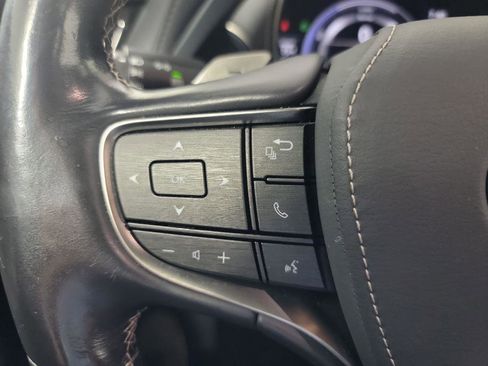 Used 2019 Lexus LS 500h AWD image 30