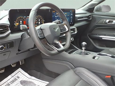 Used 2024 Ford Mustang GT Premium image 8
