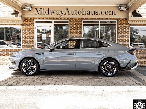 Used 2024 Hyundai Sonata SEL w/ Convenience Package FWD image 4