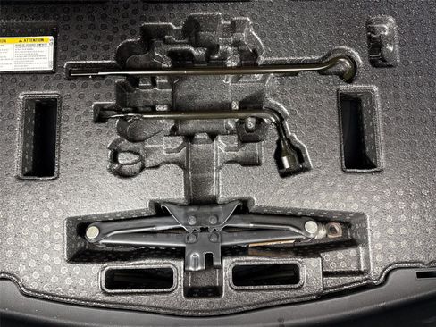 Certified 2025 Toyota Camry SE w/ Convenience Package image 39