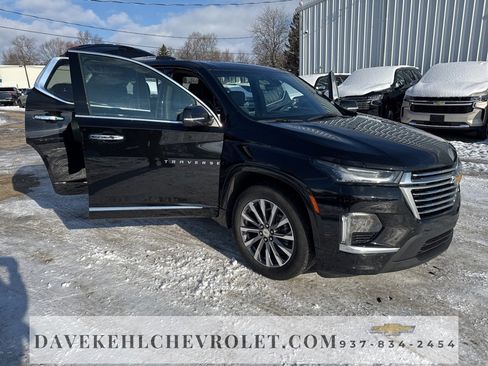 Used 2023 Chevrolet Traverse Premier image 34