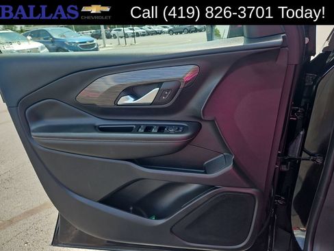 Certified 2023 GMC Terrain SLE w/ Driver Convenience Package AWD/4WD image 10