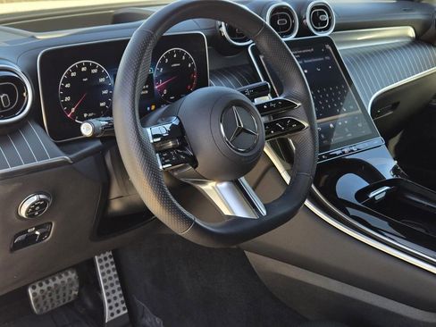 Used 2024 Mercedes-Benz GLC 300 4MATIC image 22