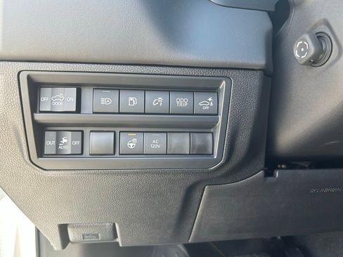 New 2026 Toyota Tundra Platinum AWD/4WD image 15