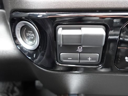 Used 2024 Chevrolet Silverado 1500 RST image 58