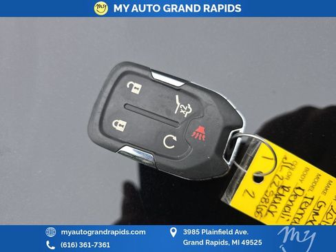 Used 2018 GMC Terrain Denali w/ Advanced Safety Package AWD/4WD image 42