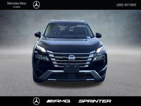 Used 2026 Nissan Rogue SL FWD image 2