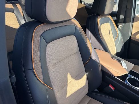 New 2026 Chevrolet Equinox ACTIV w/ Safety and Technology Package AWD/4WD image 44