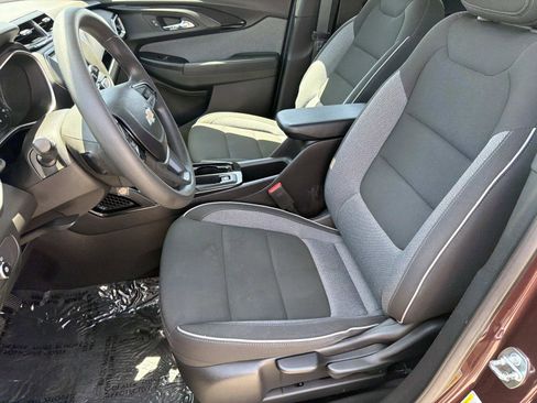 Used 2023 Chevrolet TrailBlazer LS FWD image 17