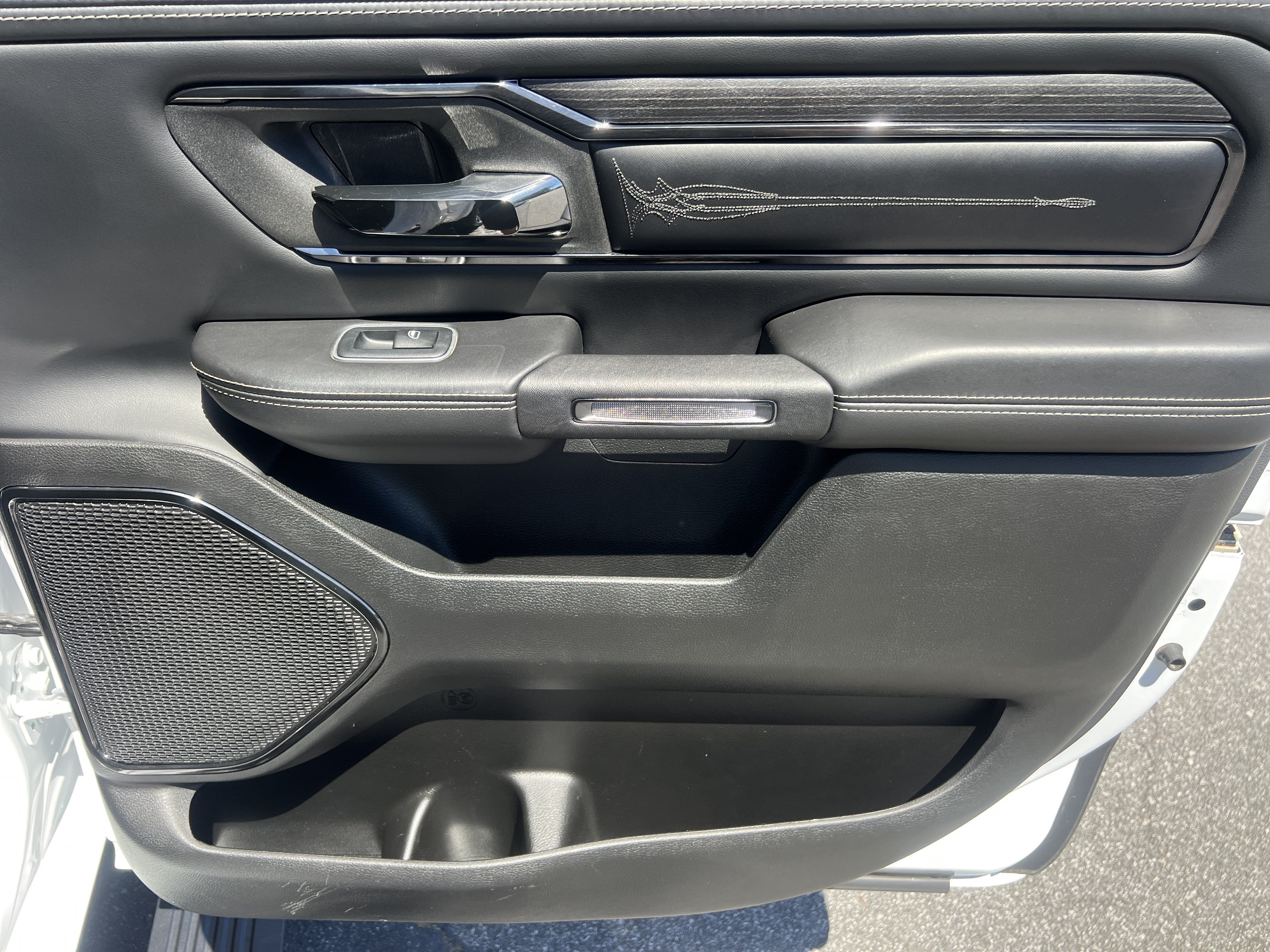 Used 2023 RAM 1500 Limited AWD/4WD image 21
