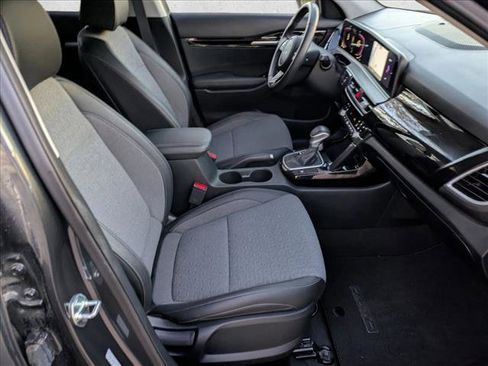 Used 2025 Kia Seltos S image 19
