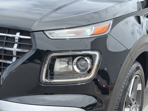 Certified 2026 Hyundai Venue SEL FWD image 28