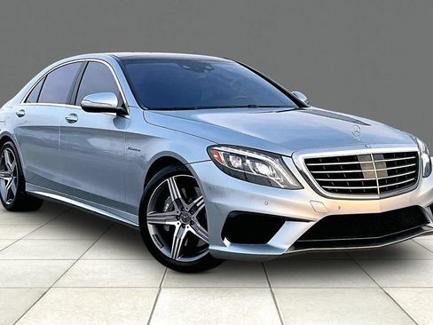 Used 2015 Mercedes-Benz S 63 AMG 4MATIC Sedan w/ Driver Assistance Package image 12