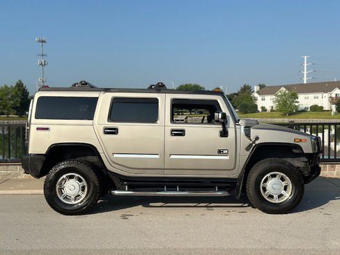 Used 2003 HUMMER H2 Luxury w/ Preferred Equipment Group image 39