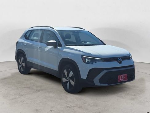 Used 2025 Volkswagen Taos S AWD/4WD image 7