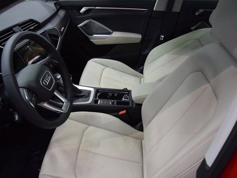 New 2025 Audi Q3 2.0T Premium Plus image 4