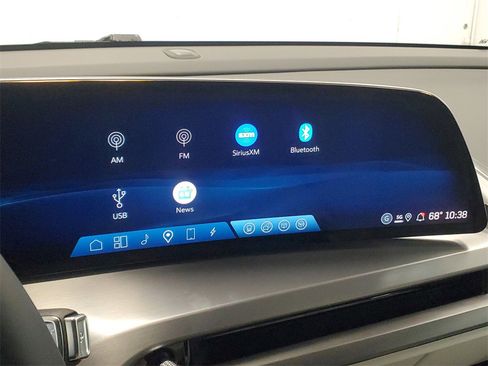 New 2026 Cadillac Vistiq Sport w/ LPO, Floor Liner Package image 19