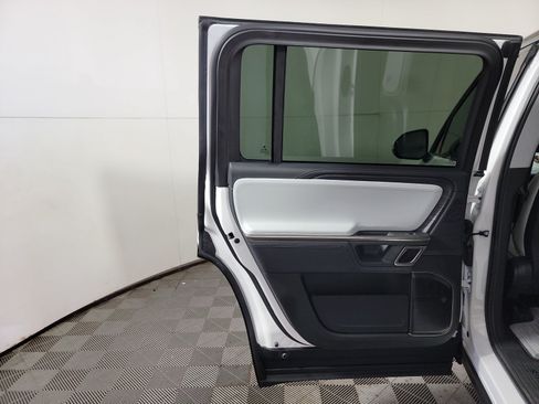 Used 2024 Rivian R1S Adventure AWD/4WD image 17
