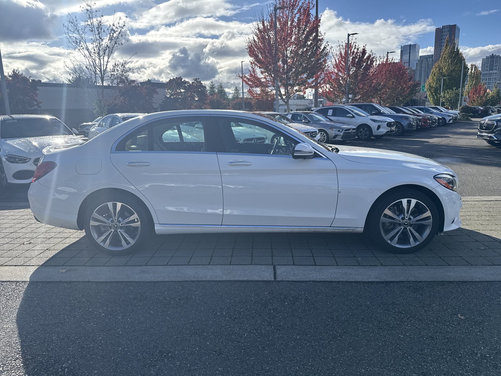 Used 2020 Mercedes-Benz C 300 4MATIC Sedan image 4