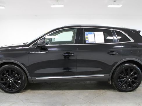 Used 2022 Lincoln Nautilus Reserve w/ Equipment Group 201A image 6