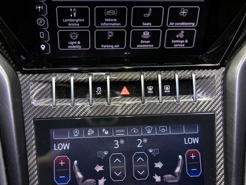 Used 2024 Lamborghini Urus S AWD/4WD image 41