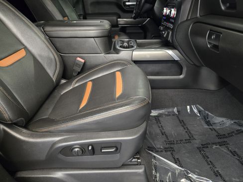 Used 2020 GMC Sierra 2500 AT4 w/ AT4 Premium Package AWD/4WD image 16