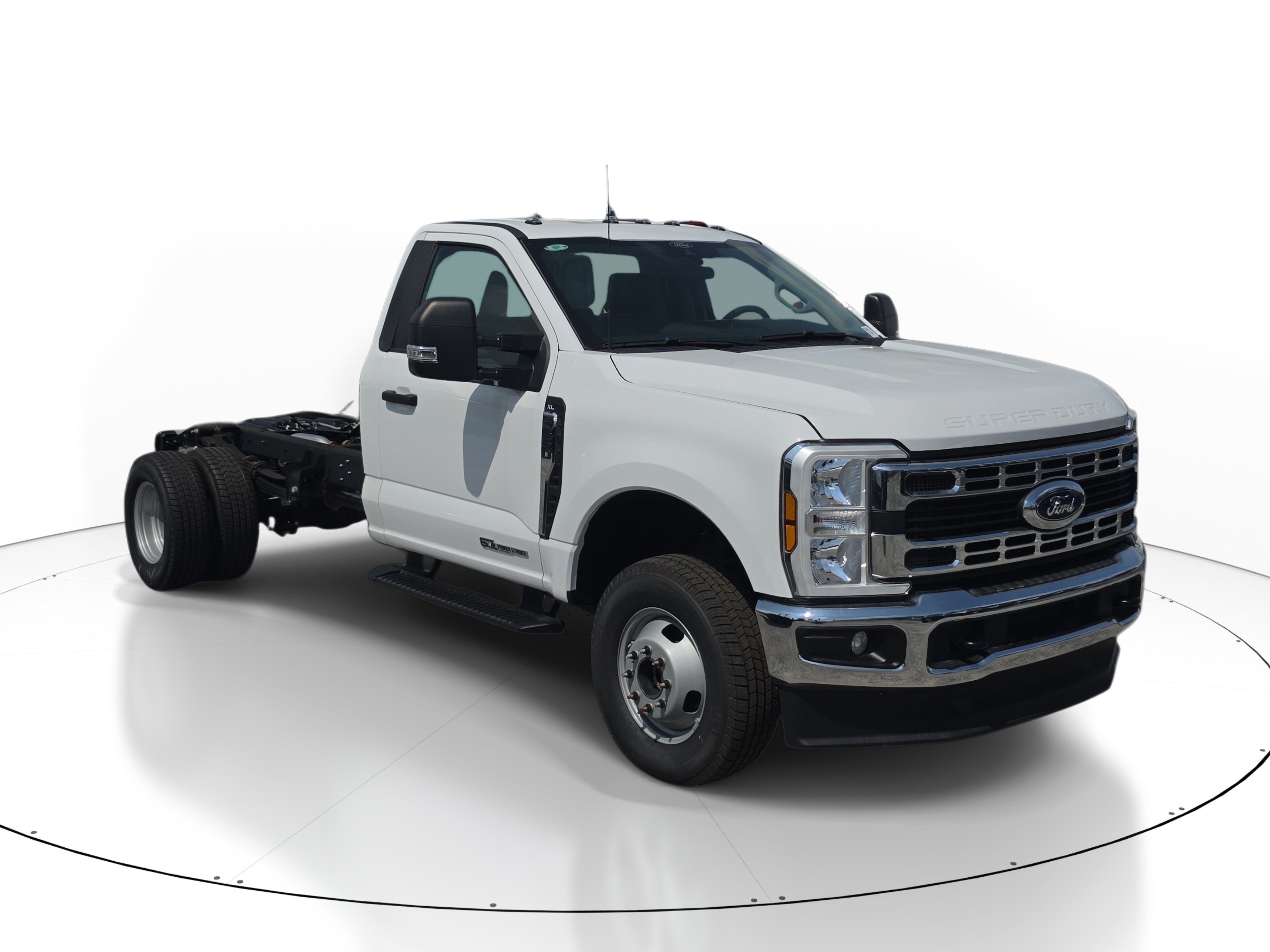 Used 2024 Ford F350 XL w/ XL Chrome Package AWD/4WD image 1