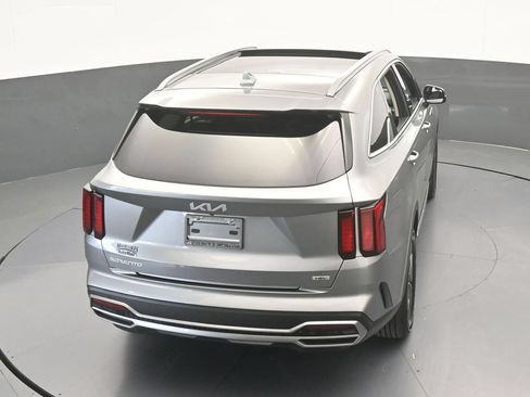 Used 2023 Kia Sorento EX w/ Panoramic Sunroof Package FWD image 56